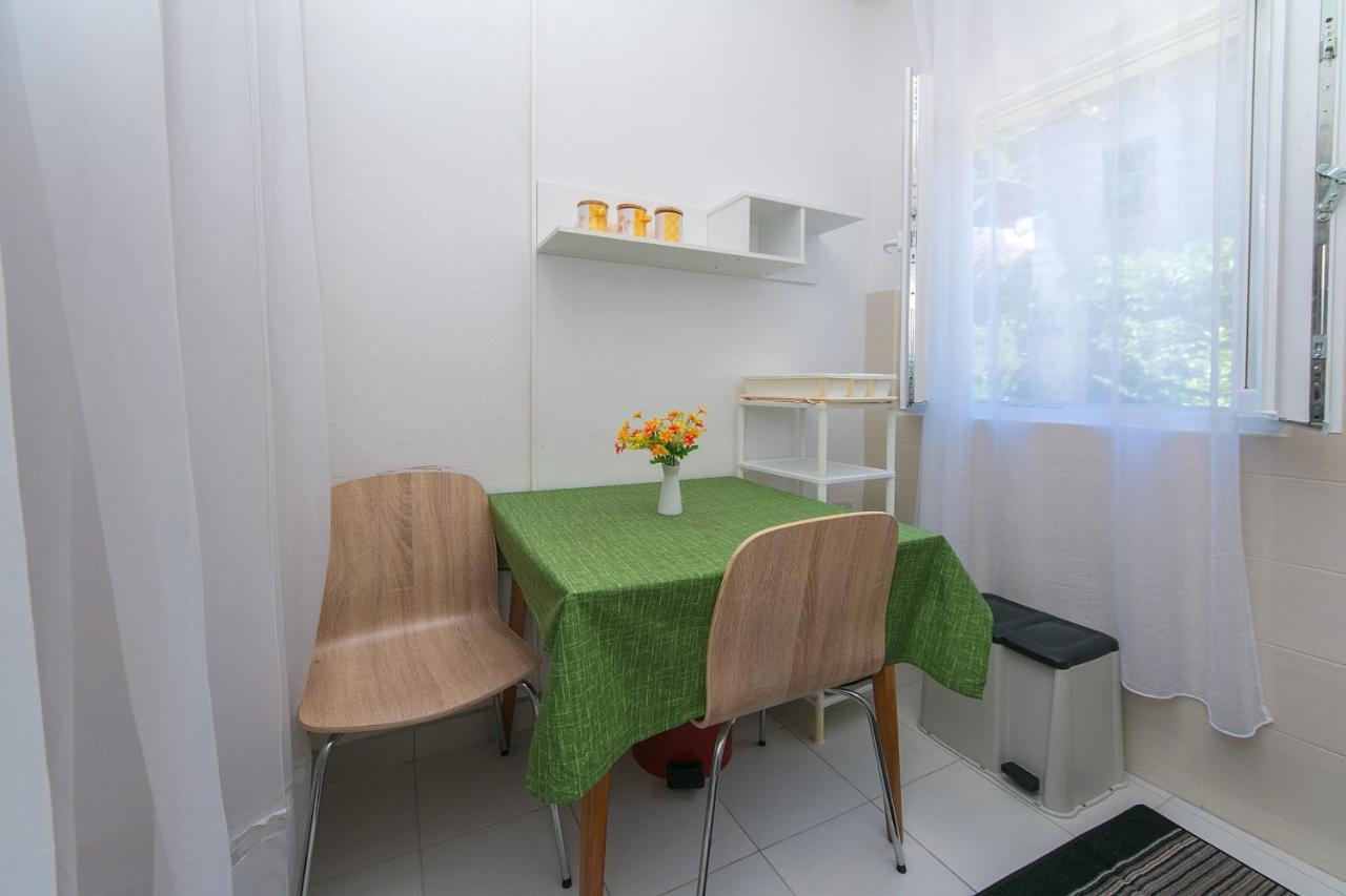 Apartments By The Sea Brist, Makarska - 15714 โปดาซา ภายนอก รูปภาพ