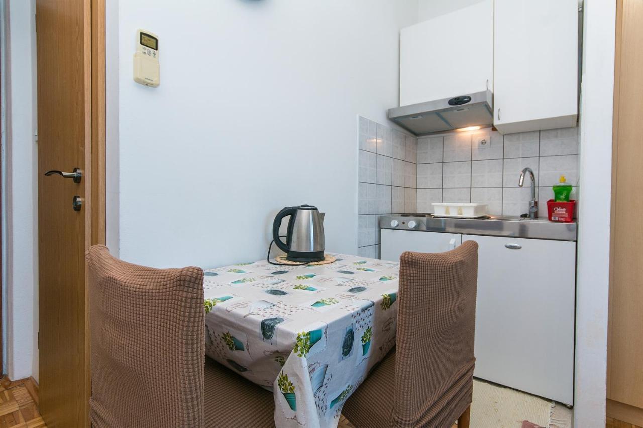 Apartments By The Sea Brist, Makarska - 15714 โปดาซา ภายนอก รูปภาพ