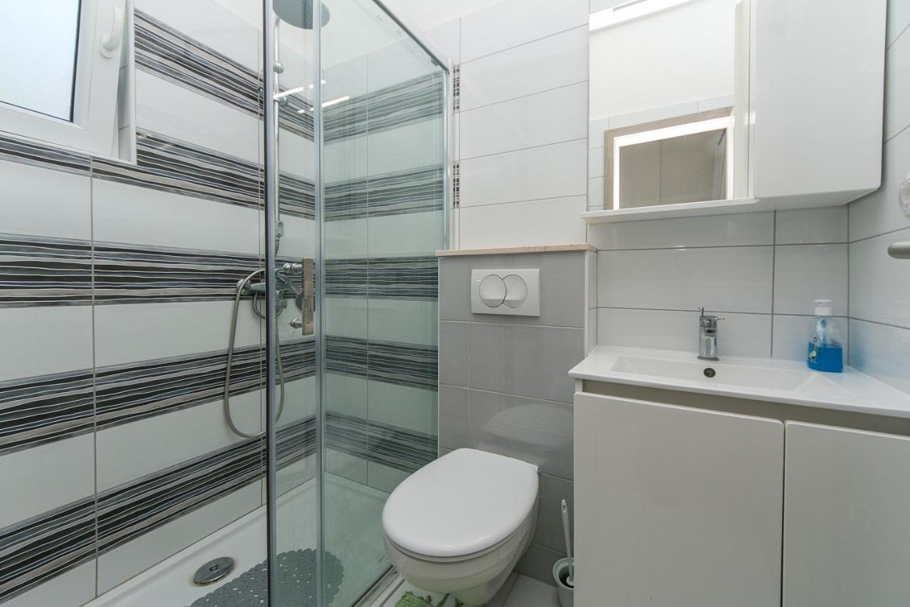 Apartments By The Sea Brist, Makarska - 15714 โปดาซา ภายนอก รูปภาพ