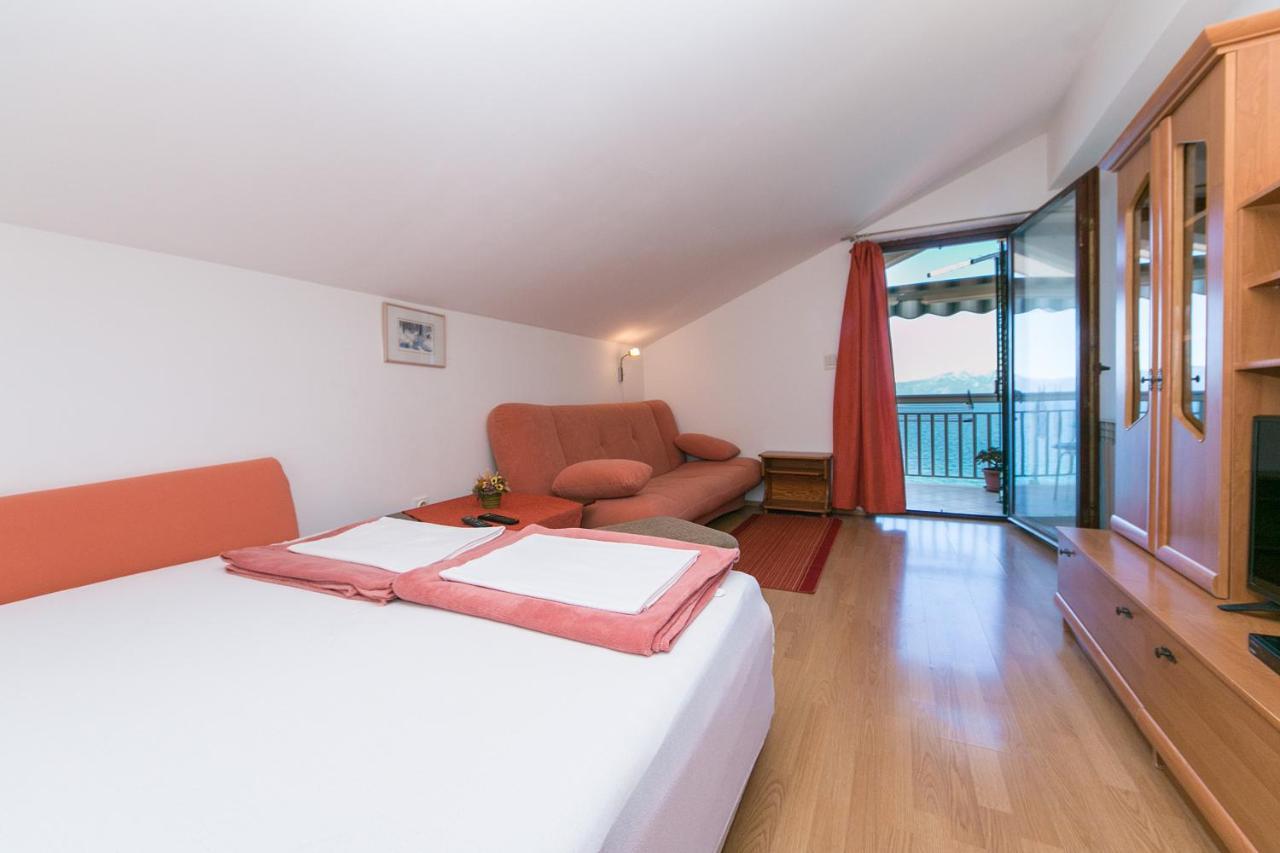 Apartments By The Sea Brist, Makarska - 15714 โปดาซา ภายนอก รูปภาพ