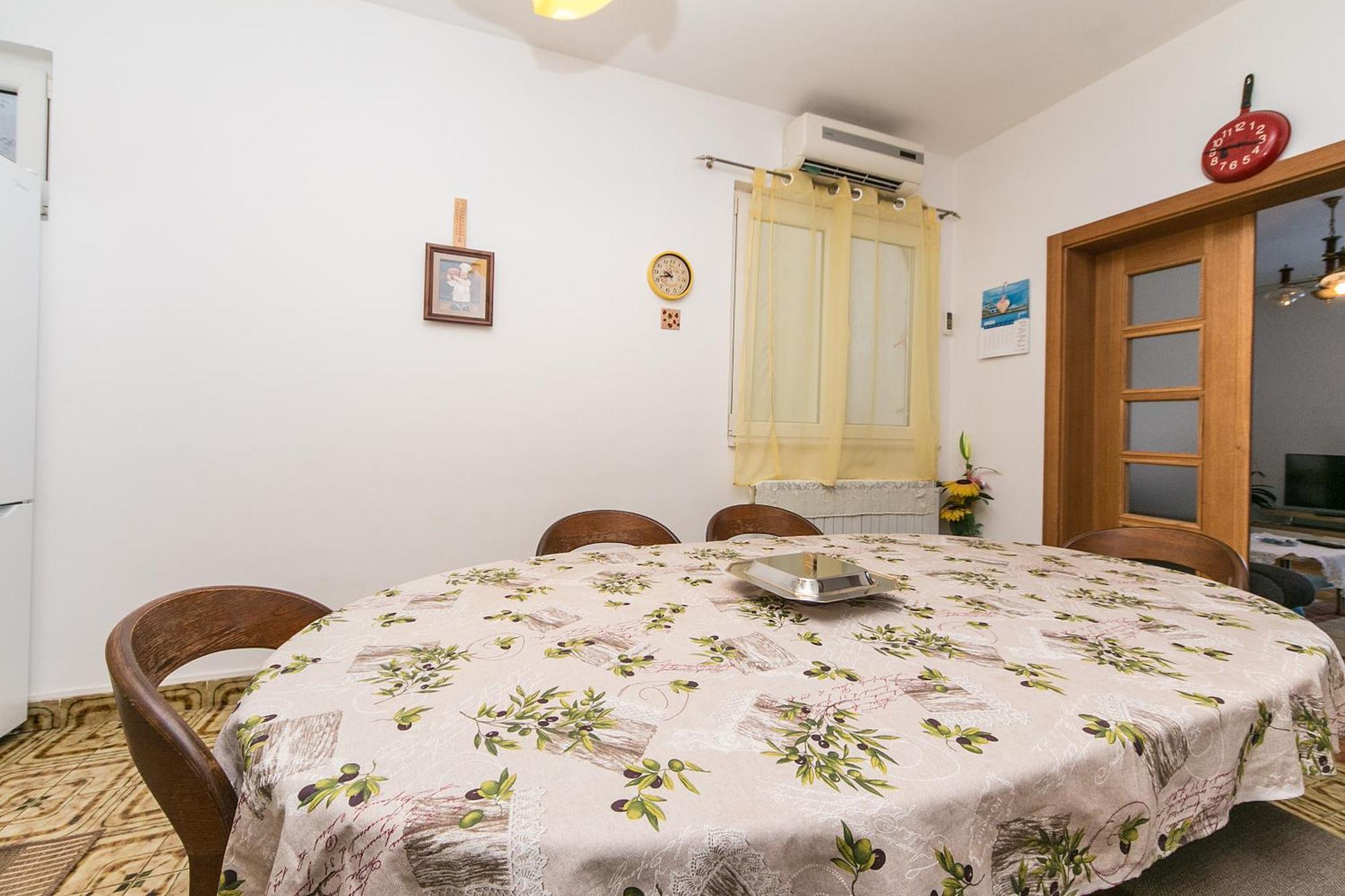 Apartments By The Sea Brist, Makarska - 15714 โปดาซา ห้อง รูปภาพ